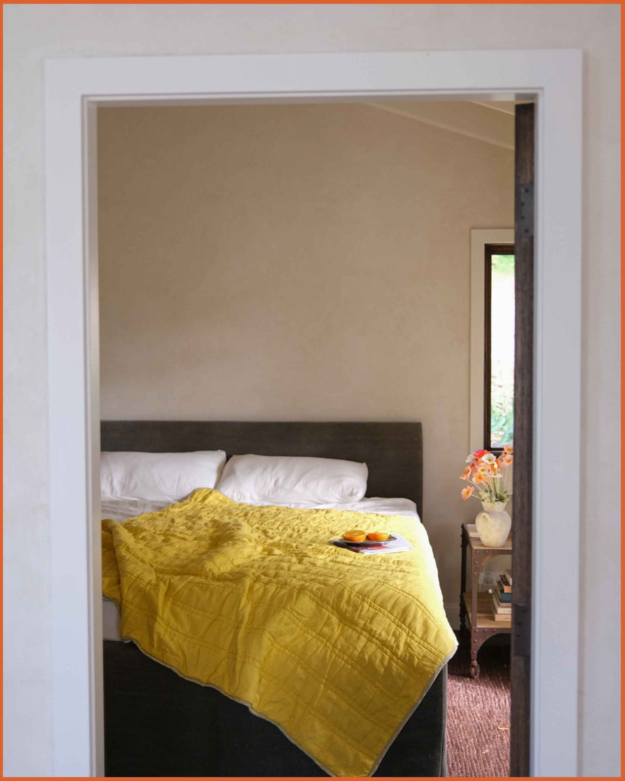 THE QUILTED SLEEPING BAG · LEMON & BUTTER YELLOW ·
